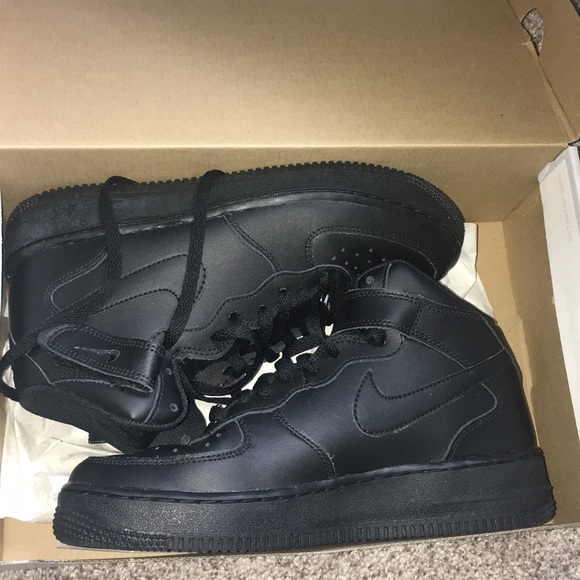 mid top black forces